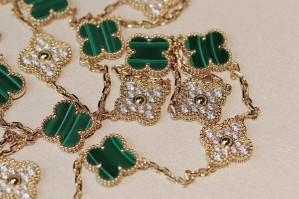 Toxse Clover 20 Motifs Malachite Diamond Gold Necklace - Image 5