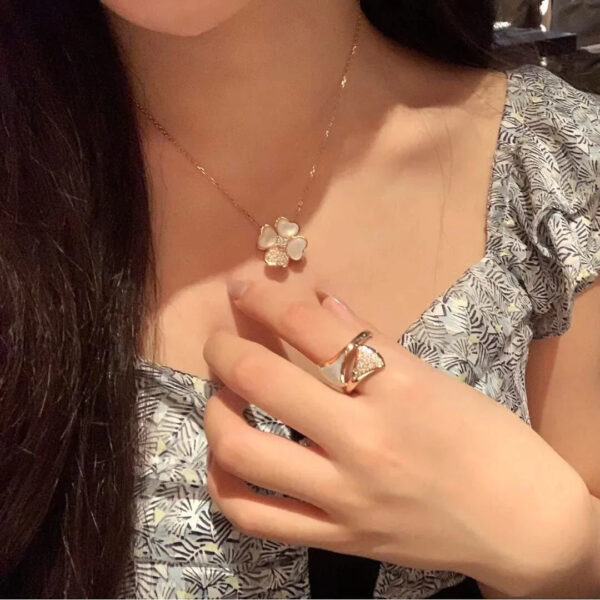Toxse Clover Mop Diamond Pink Gold Necklace - Image 2