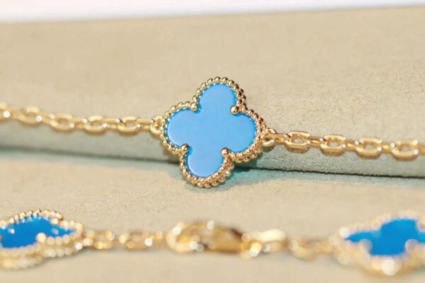 Toxse Clover 20 Motifs Turquoise Gold Necklace - Image 6
