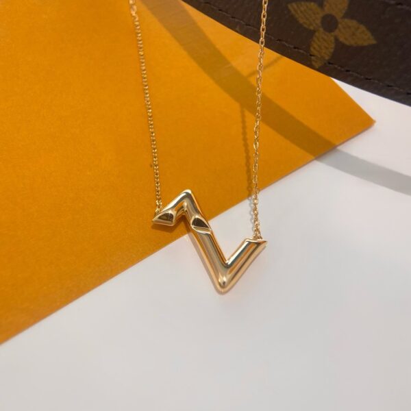 Toxse Volte Upside Down Necklace - Image 3