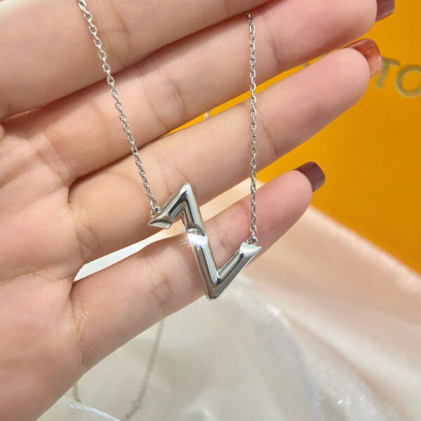 Toxse Volte Upside Down Necklace - Image 9