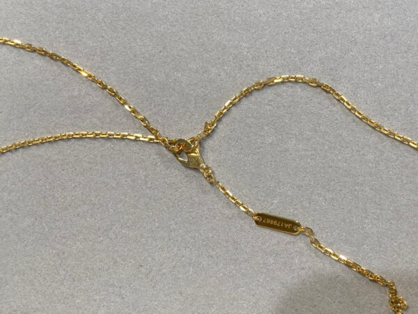 Toxse Clover Necklace Gold Carnelian - Image 6