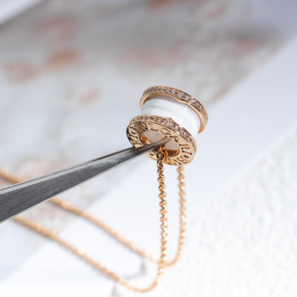 Toxse Zero 1 White Ceramic Pink Gold Diamond Necklace - Image 3
