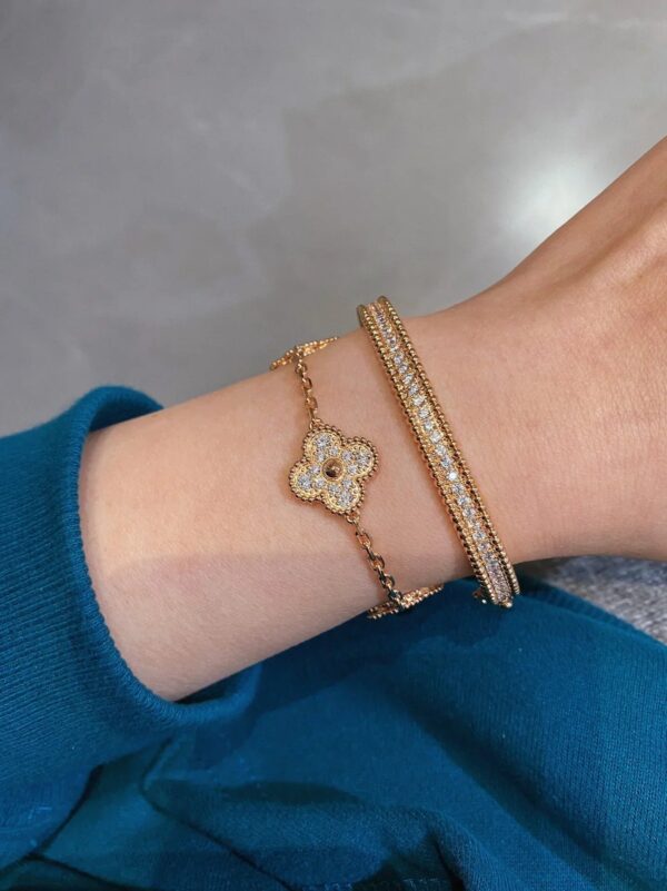 Toxse Clover 5 Motifs Pink Gold Diamond Bracelet - Image 9