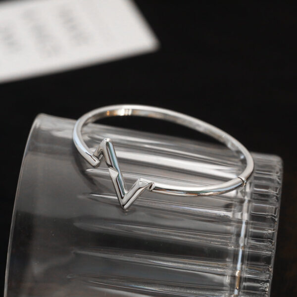 Toxse Volte Upsite Down Bracelet - Image 10