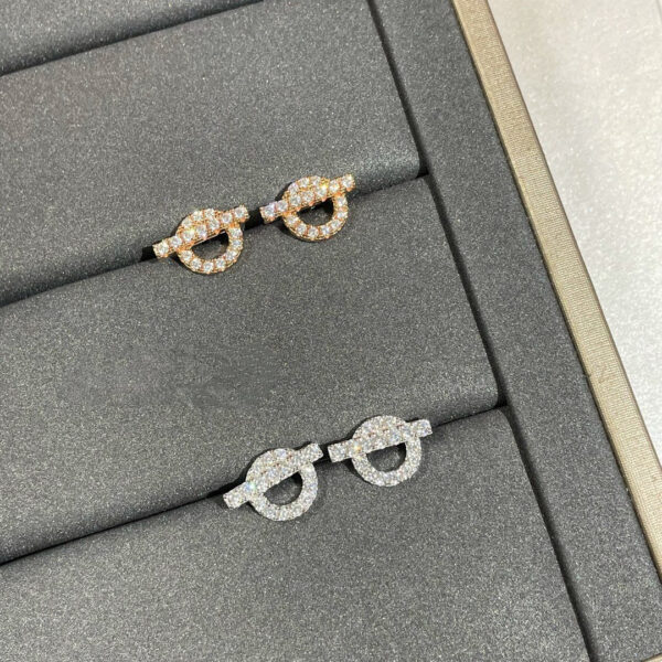 Toxse Echappee Mini Diamond Stud Earrings - Image 4