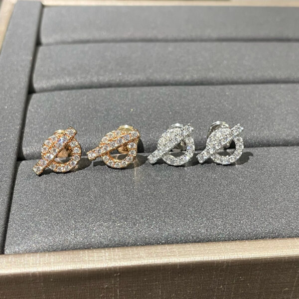 Toxse Echappee Mini Diamond Stud Earrings - Image 9