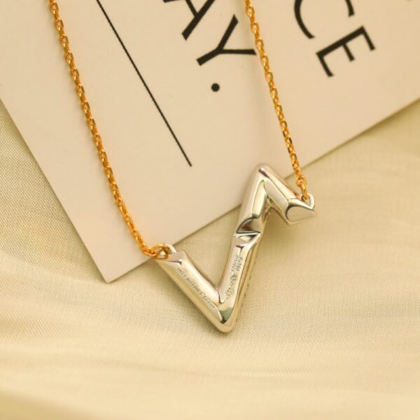 Toxse Volt Silver Diamond Pedant Necklace - Image 9