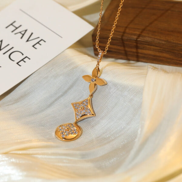 Toxse Star And Sun Diamond Pink Gold Necklace - Image 6