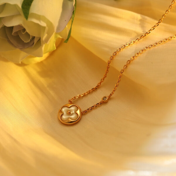 Toxse Sun Pedant Pink Gold 1 Diamond Necklace - Image 5