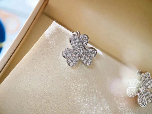 Toxse Clover Comos Silver Diamond Earrings - Image 9