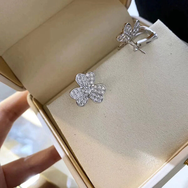 Toxse Clover Comos Silver Diamond Earrings - Image 10