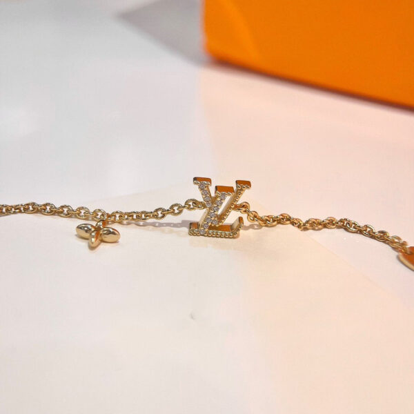 Toxse  Logo Star Motif Gold Bracelet - Image 5