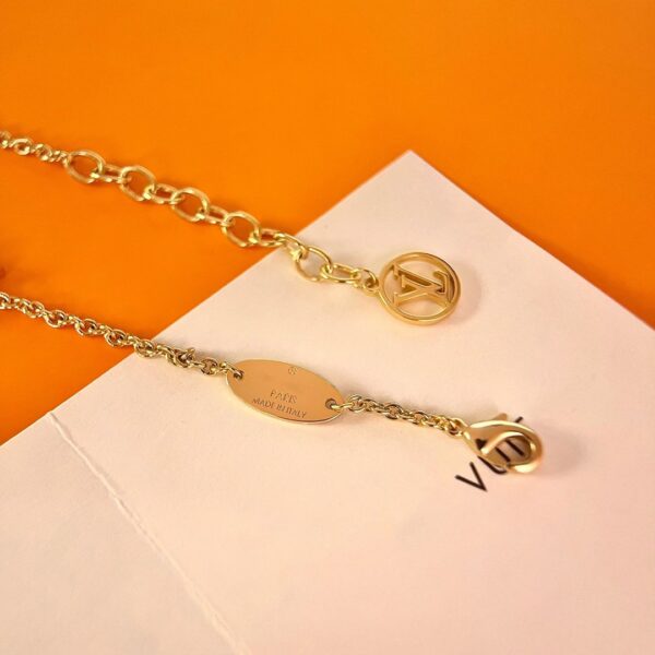 Toxse  Logo Star Motif Gold Bracelet - Image 6