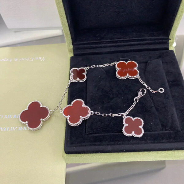 Toxse Clover 5 Motifs Silver Carnelian Bracelet - Image 3