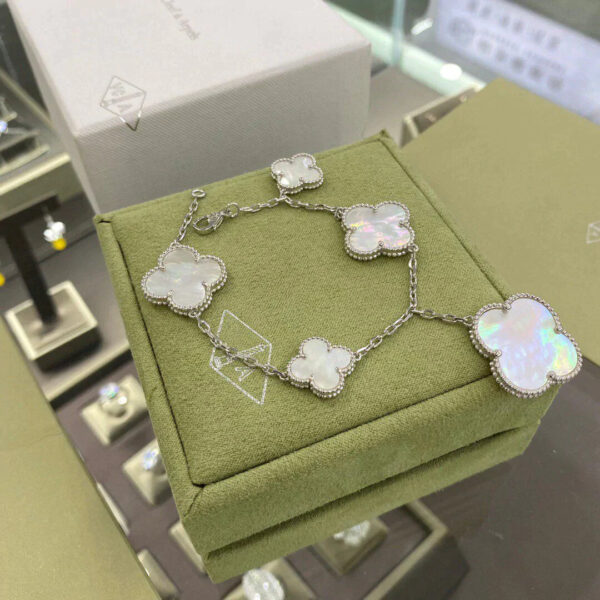Toxse Clover 5 Motifs Silver White Mop Bracelet - Image 2