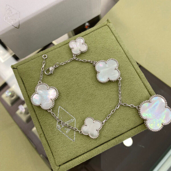 Toxse Clover 5 Motifs Silver White Mop Bracelet - Image 3