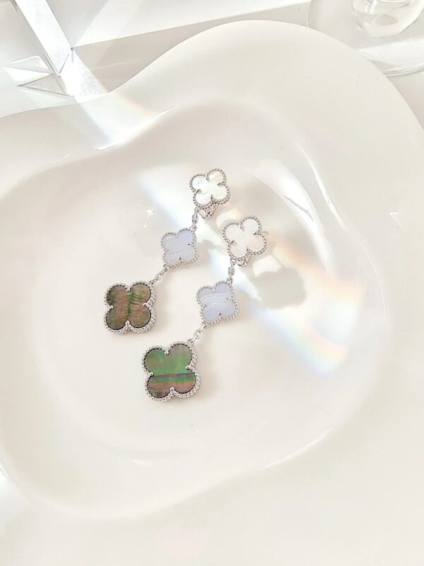 Toxse Clover 3 Motifs Chalcedony Dark Mop Silver Earrings - Image 2