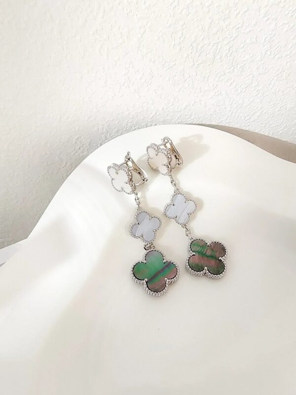 Toxse Clover 3 Motifs Chalcedony Dark Mop Silver Earrings - Image 5