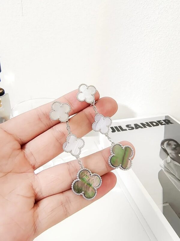 Toxse Clover 3 Motifs Chalcedony Dark Mop Silver Earrings - Image 8