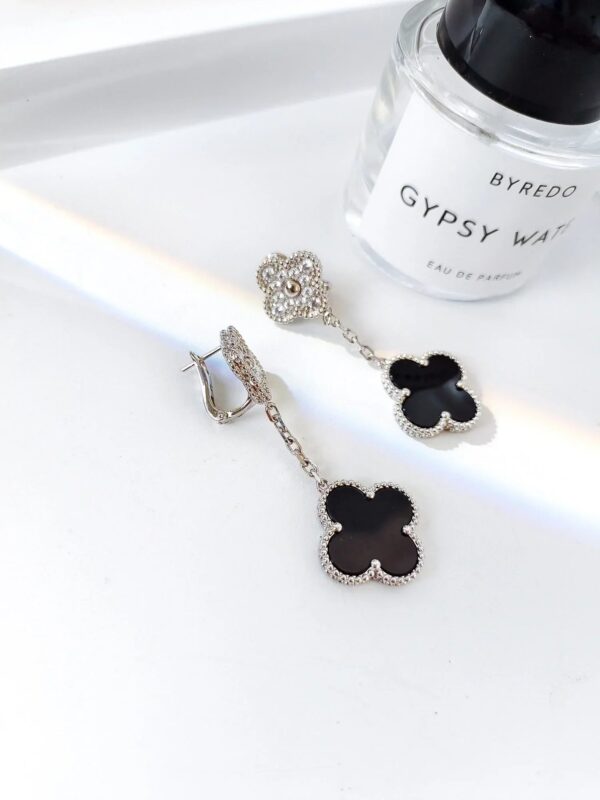 Toxse Clover 2 Motifs Silver Diamond Onyx Earrings - Image 7