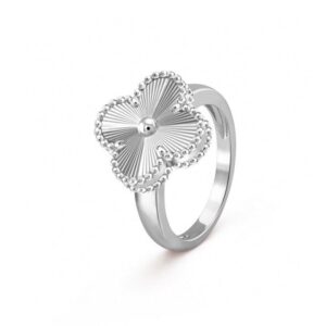 Toxse Vintage White Gold Alhambra Ring