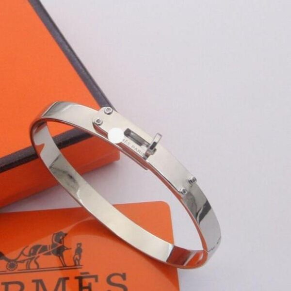Toxse Kelly H Bracelet - Image 9