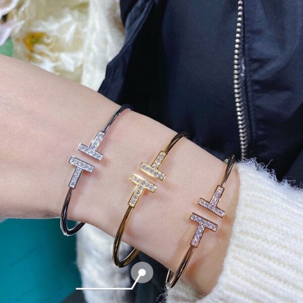 Toxse T Plain Diamond Wire Bracelet - Image 5