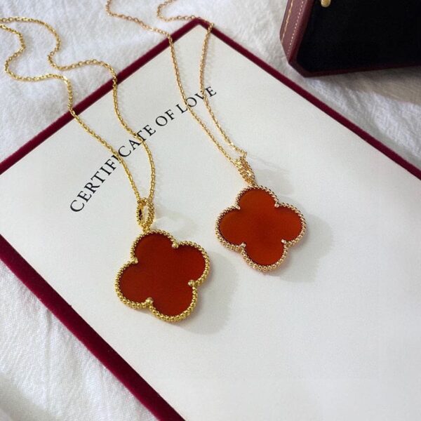 Toxse Magic Alhambra One Motifs Carnelian Clover Necklace - Image 3