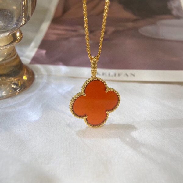 Toxse Magic Alhambra One Motifs Carnelian Clover Necklace - Image 9