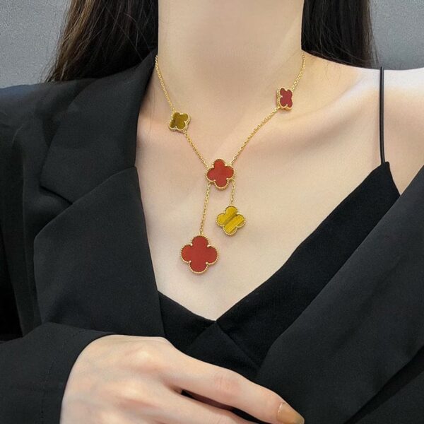 Toxse Magic Alhambra Six Motifs Carnelian Clover Necklace - Image 2
