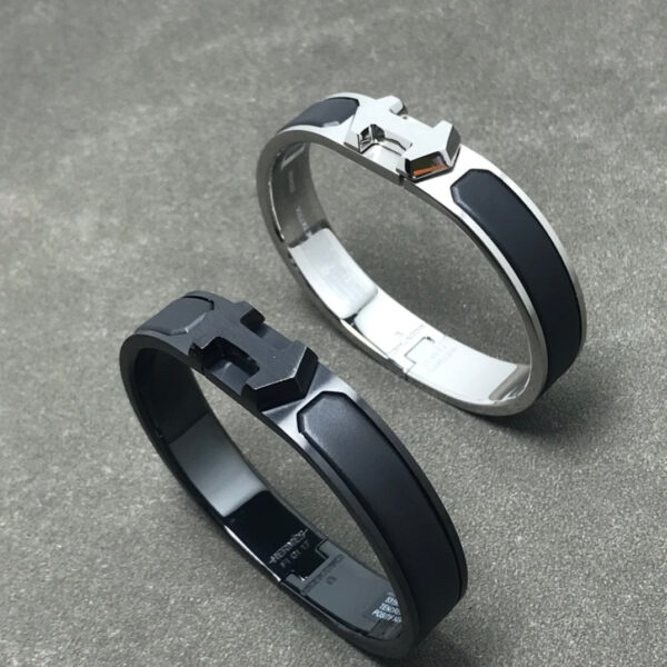 Toxse Super H Black Bracelet - Image 7