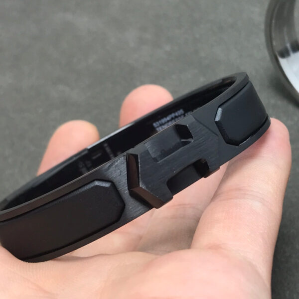 Toxse Super H Black Bracelet - Image 6