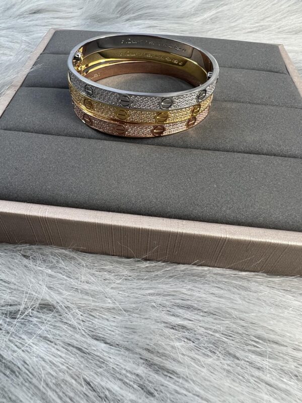 Toxse Love Pave Diamonds Bracelet - Image 10