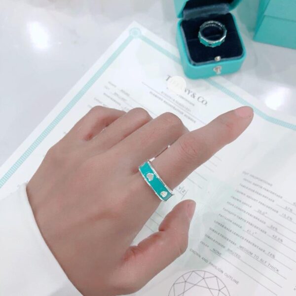 Toxse Blue Love Heart Ring - Image 3