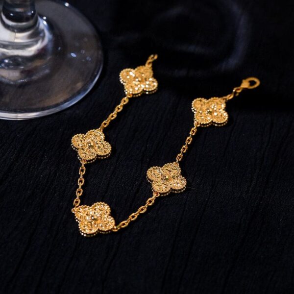 Toxse Rose Gold Five Motifs Clover Bracelet - Image 3