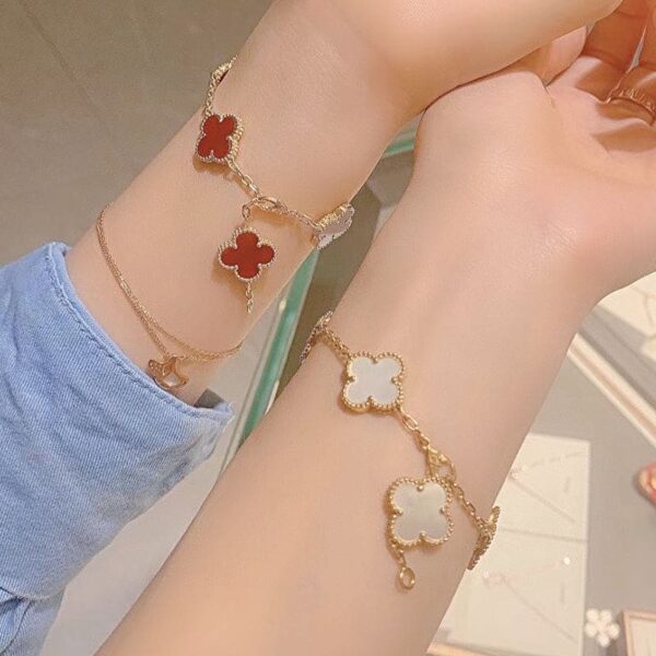 Toxse Vintage Alhambra Five Motifs Carnelian Bracelet - Image 3