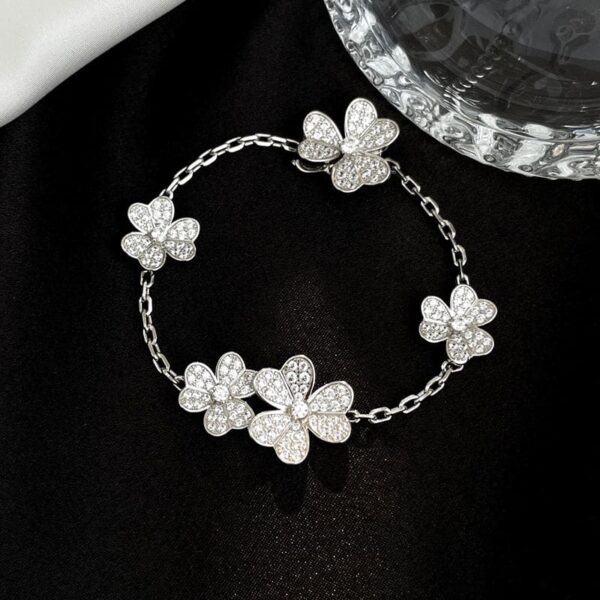 Toxse Frivole 5 Flowers Diamonds Clover Bracelet - Image 2