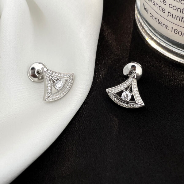Toxse Dream Mini Diamond Stud Earrings - Image 7