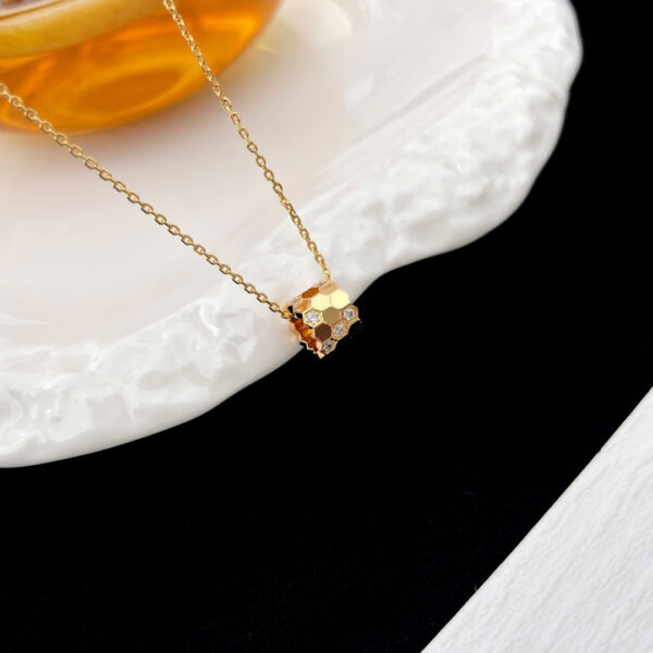 Toxse Bee Mini Pedant Diamond Necklace - Image 4