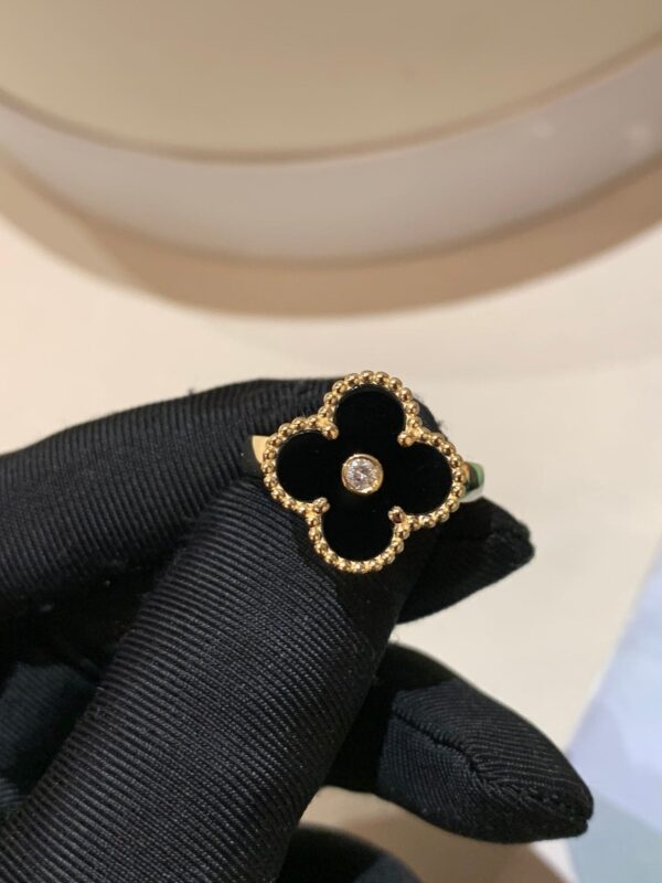 Toxse Vintage Alhambra Black Ring - Image 4
