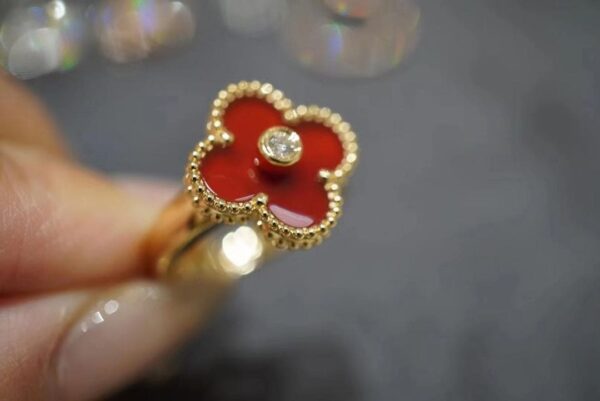 Toxse Vintage Alhambra Carnelian Ring - Image 4