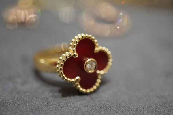 Toxse Vintage Alhambra Carnelian Ring - Image 7