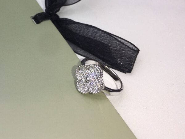 Toxse Vintage Alhambra Diamonds Ring - Image 14
