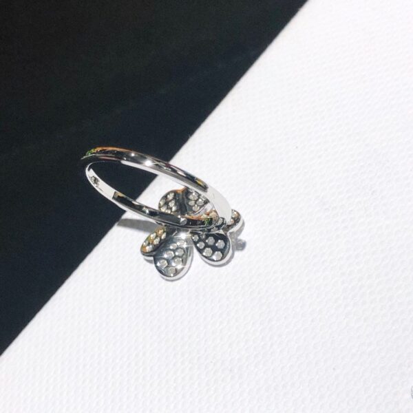 Toxse Frivole Flower Ring - Image 7