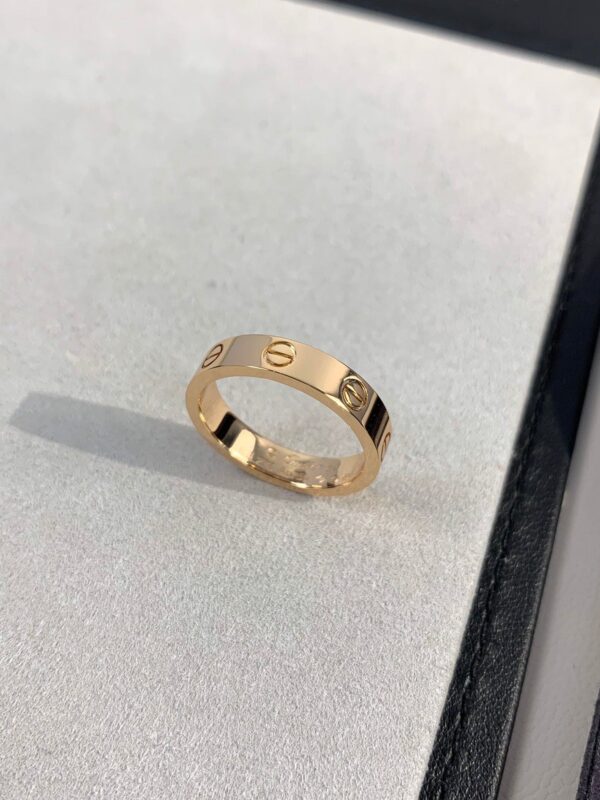 Toxse Mini Love Wedding 4mm Ring - Image 12