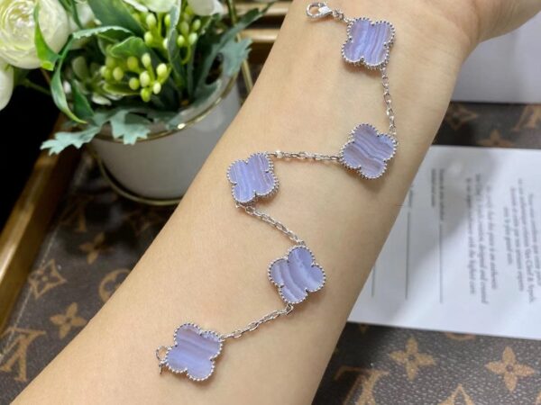 Toxse Vintage Alhambra Chalcedony 10 Motifs Necklace - Image 5