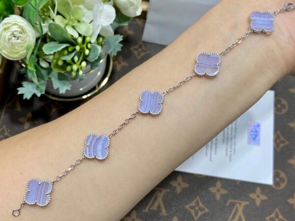 Toxse Vintage Alhambra Chalcedony 10 Motifs Necklace - Image 2