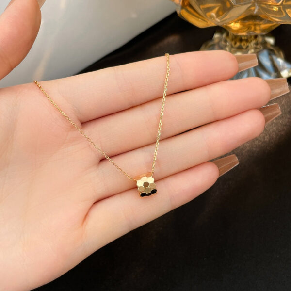 Toxse Bee Mini Necklace - Image 4