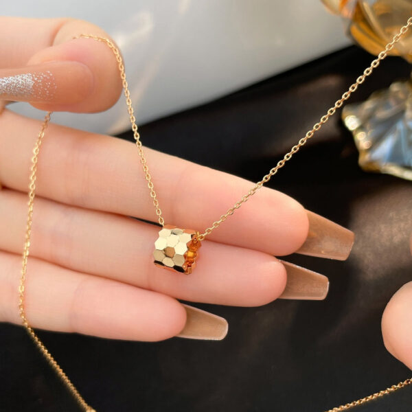 Toxse Bee Mini Necklace - Image 5